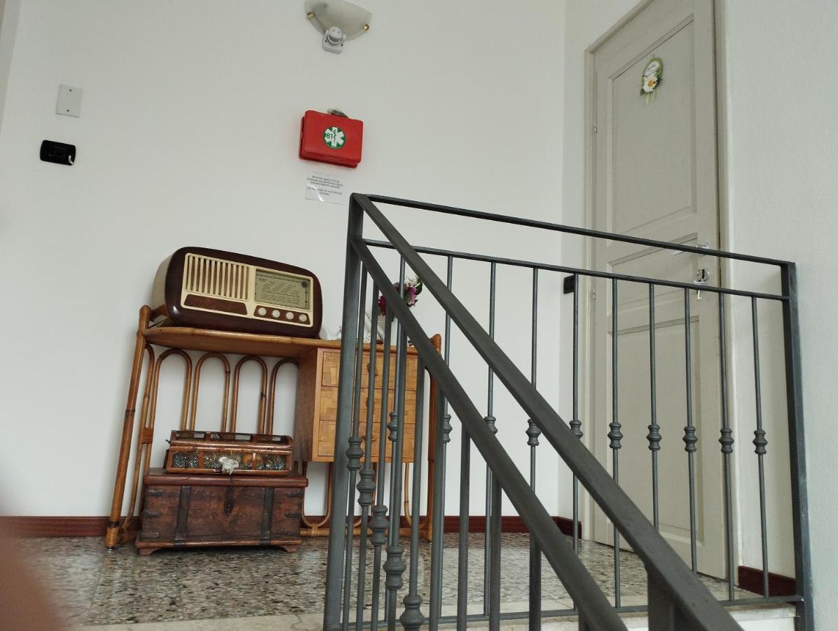Casa Orisca Villa Lesa Eksteriør bilde